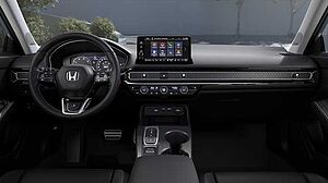 Honda Civic e:HEV Advance Bose Leder Glasdach 