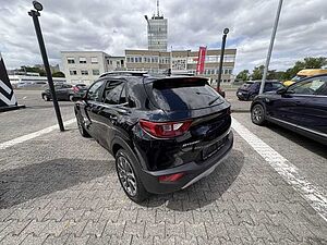 Kia Stonic Platinum Edition 1.0 T-GDI MIld Hybrid 