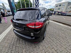 Ford C-Max Titanium 