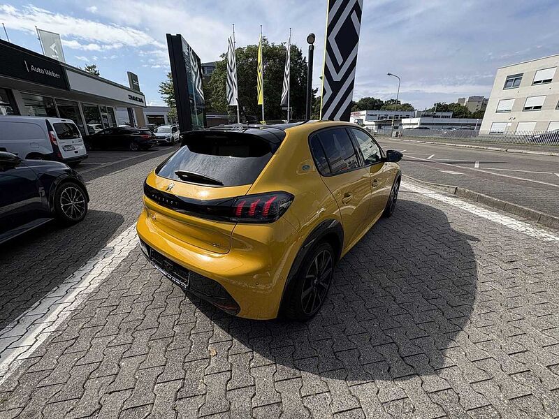 Peugeot 208 e- GT 136